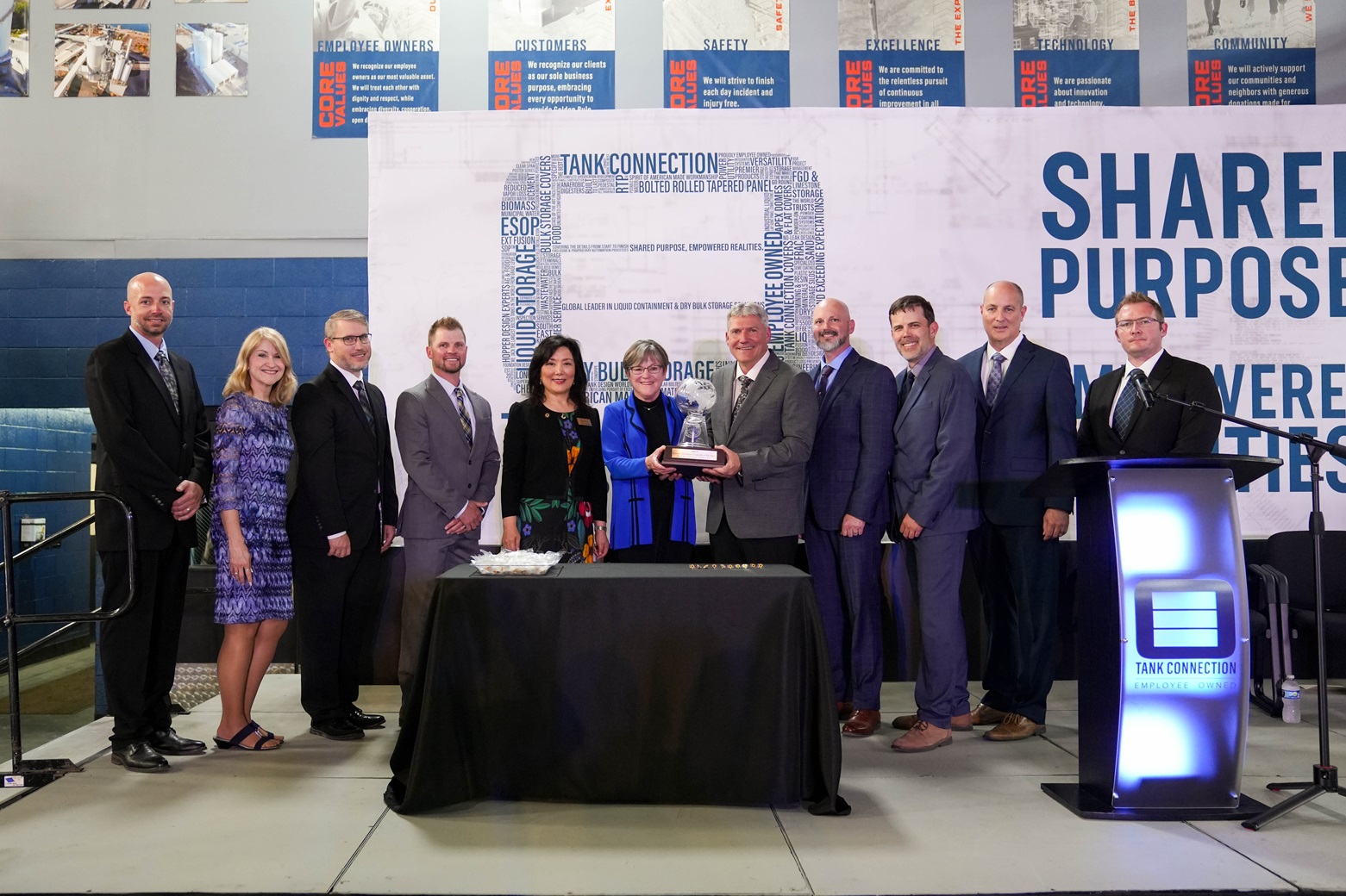 Governor Kelly Celebrates 2023 Exporter of the Year: Tank Connection